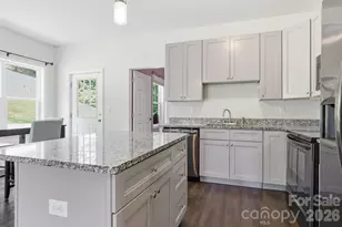 10 Scarlett Ridge Dr, Marshall, NC 28753 - Photo 8
