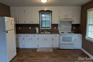 826 2nd St, Kings Mountain, NC 28086 - Photo 2