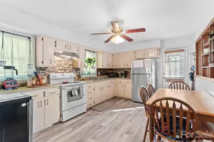 585 S Peak St, Columbus, NC 28722 - Photo 12