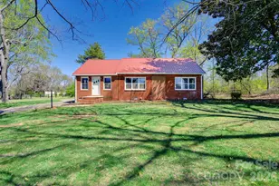 2414 N Olivers Cross Rd, Newton, NC 28658 - Photo 2