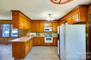 2414 N Olivers Cross Rd, Newton, NC 28658 - Photo 10