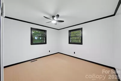201 Cape Hickory Road, Hickory, NC 28601 - Photo 12