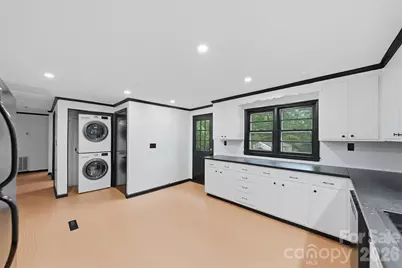 201 Cape Hickory Road, Hickory, NC 28601 - Photo 6