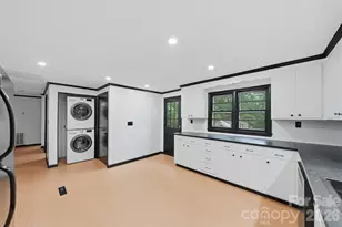 201 Cape Hickory Rd, Hickory, NC 28601 - Photo 6