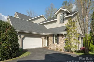 83 Towne Pl Dr, Hendersonville, NC 28792 - Photo 2