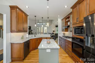 83 Towne Pl Dr, Hendersonville, NC 28792 - Photo 18