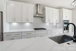 146 Mattoon St, Charlotte, NC 28216 - Photo 22