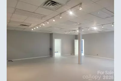 731 Main Avenue SW, Hickory, NC 28602 - Photo 4