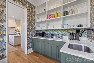 372 Hillside Ave, Charlotte, NC 28209 - Photo 20