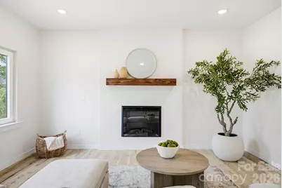 1928 46th Avenue Drive NE, Hickory, NC 28601 - Photo 4