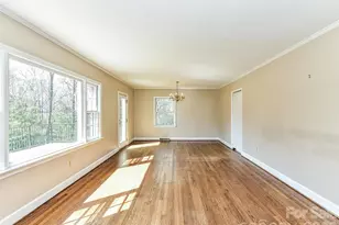 556 Eastway St, Davidson, NC 28036 - Photo 8