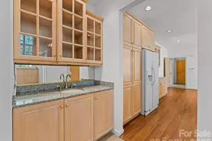 3 Fir Tree Ln, Asheville, NC 28803 - Photo 8