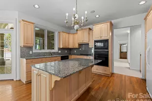 3 Fir Tree Ln, Asheville, NC 28803 - Photo 10