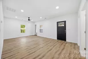304 Ashford St, Chester, SC 29706 - Photo 6