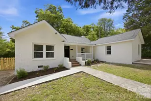 304 Ashford St, Chester, SC 29706 - Photo 1