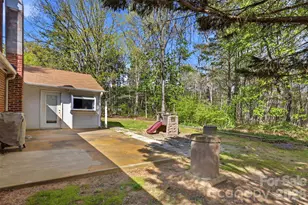 2670 N Olivers Rd, Newton, NC 28658 - Photo 24