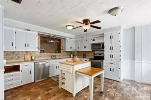 2670 N Olivers Rd, Newton, NC 28658 - Photo 12