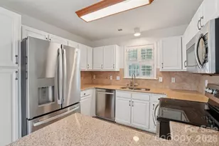 414 Glensprings Dr, Fletcher, NC 28732 - Photo 2