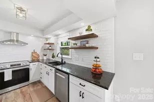 10218 Rougemont Ln, Charlotte, NC 28277 - Photo 20