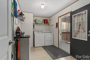 155 Thunderstruck Rdg, Burnsville, NC 28714 - Photo 32