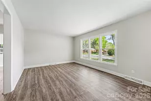 2917 Dalecrest Dr, Charlotte, NC 28269 - Photo 18