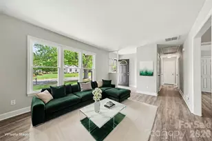 2917 Dalecrest Dr, Charlotte, NC 28269 - Photo 8