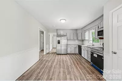 2917 Dalecrest Drive, Charlotte, NC 28269 - Photo 10