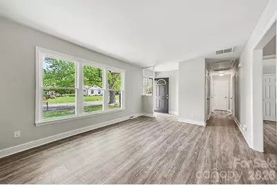 2917 Dalecrest Drive, Charlotte, NC 28269 - Photo 14