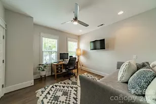 344 Melbourne Ct, Charlotte, NC 28209 - Photo 36