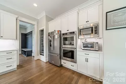 344 Melbourne Court, Charlotte, NC 28209 - Photo 12