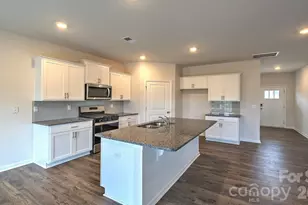 53 Ridgehaven Dr, Waynesville, NC 28786 - Photo 6