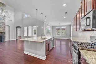 213 Candella Dr, Matthews, NC 28104 - Photo 8