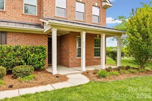 213 Candella Dr, Matthews, NC 28104 - Photo 2