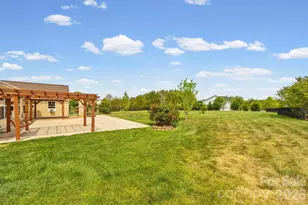 213 Candella Dr, Matthews, NC 28104 - Photo 44