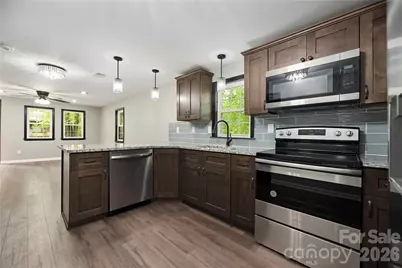 1705 E Cloaninger Avenue, Statesville, NC 28625 - Photo 8