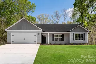 872 Roxboro Dr, Mount Gilead, NC 28025 - Photo 1