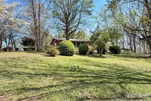 1401 E Union St, Morganton, NC 28655 - Photo 6