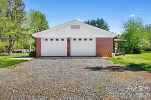 279 Garden Ln, Canton, NC 28716 - Photo 22