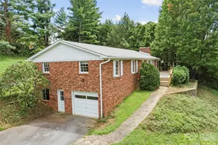 42 Sheppard Dr, Asheville, NC 28806 - Photo 2