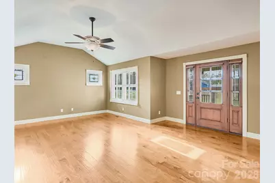 199 Macedonia Road, Asheville, NC 28804 - Photo 4