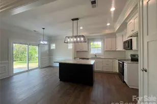 403 E 21st St, Kannapolis, NC 28083 - Photo 8