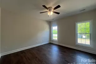 403 E 21st St, Kannapolis, NC 28083 - Photo 6