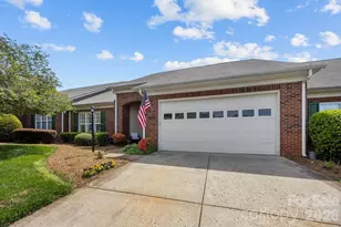 13323 Mint Lake Dr, Matthews, NC 28105 - Photo 2