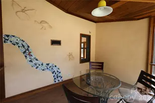 1422 Middle Fork Rd, Hendersonville, NC 28792 - Photo 38