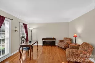 330 Chancelot Ln, Fort Mill, SC 29708 - Photo 14