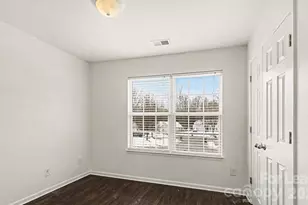 10540 Gold Pan Rd, Charlotte, NC 28215 - Photo 6