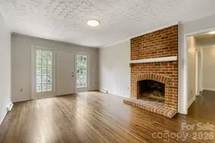 1628 Bonnie Ln, Charlotte, NC 28213 - Photo 8
