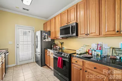 3915 Glenlea Commons Drive, Charlotte, NC 28216 - Photo 8