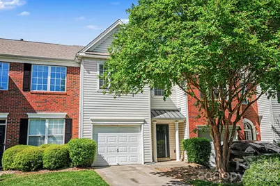 3915 Glenlea Commons Drive, Charlotte, NC 28216 - Photo 2