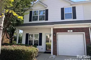 228 Tail Race Ln, Fort Mill, SC 29715 - Photo 2